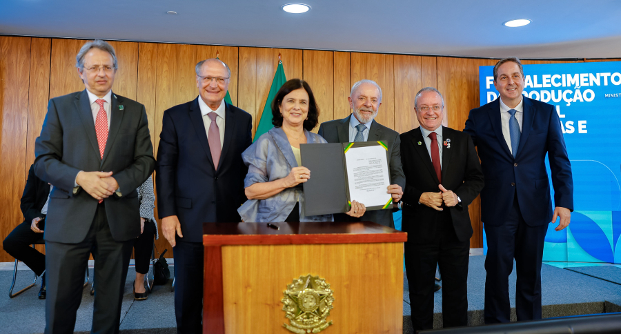 Governo Federal anuncia primeira vacina 100% nacional e de dose única contra a dengue