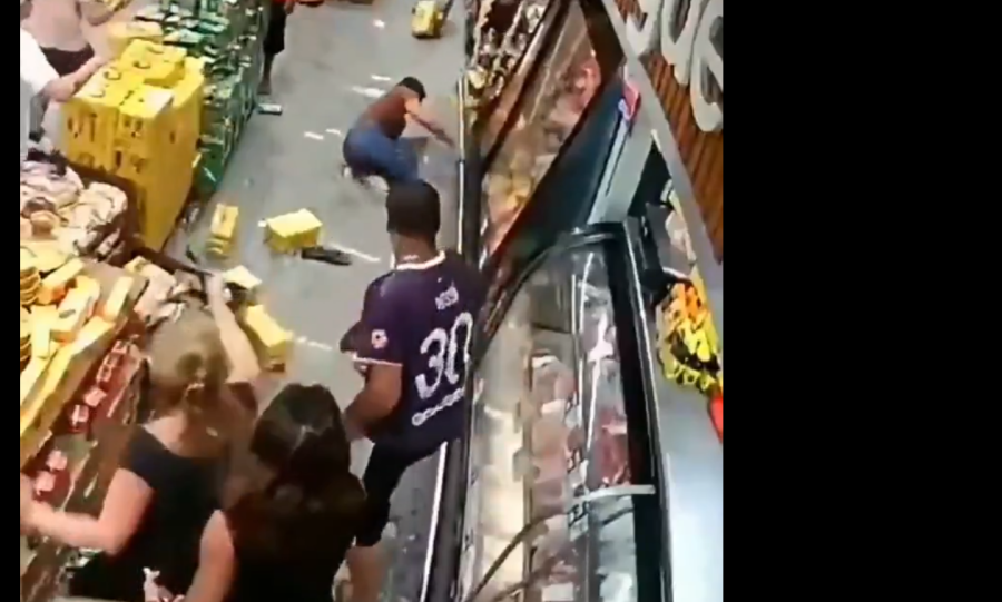Vídeo: Homem é preso após matar mulher a facadas dentro de supermercado na zona norte de São Paulo